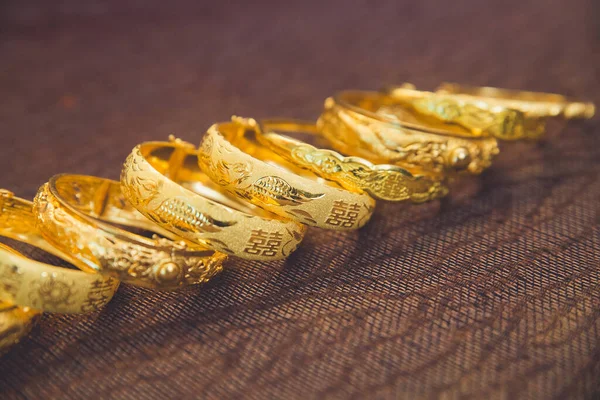 Gold Bracelets Chinese Wedding — Stock Photo, Image