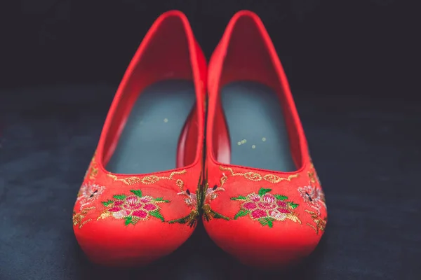 Svatební Červené Čínské Boty — Stock fotografie
