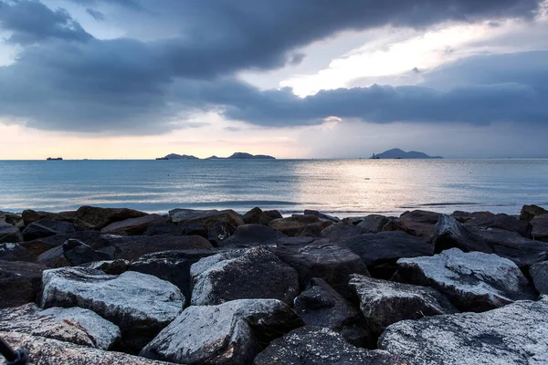 Hong Kong Coucher Soleil Sur Côte Avec Des Rochers — Photo