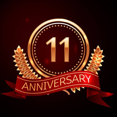 On bir yıl yıldönümü kutlamaları altın yüzük ve kurdele ile.