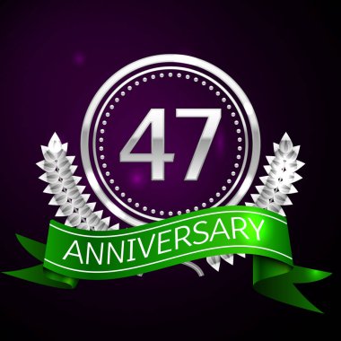 Kırk yedi yıl yıldönümü kutlamaları gümüş halkalı ve şerit.