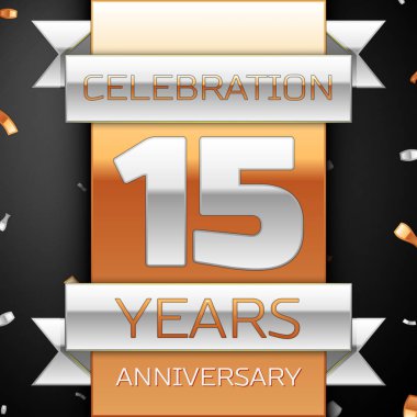 On beş yıl yıldönümü kutlama altın ve gümüş arka plan. Yıldönümü şerit