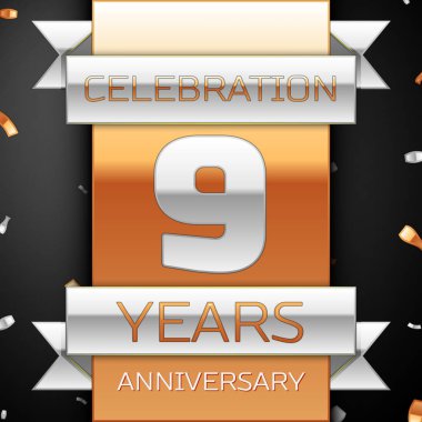 Dokuz yıl yıldönümü kutlama altın ve gümüş arka plan. Yıldönümü şerit