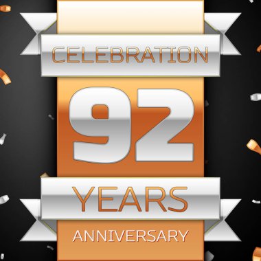 Doksan iki yıl yıldönümü kutlama altın ve gümüş arka plan. Yıldönümü şerit