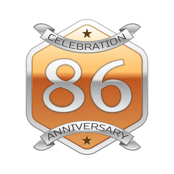 Osiemdziesiąt sześć lat rocznica obchody srebrne logo z wstążki srebrny i złoty ornament sześciokątne na białym tle. — Wektor stockowy