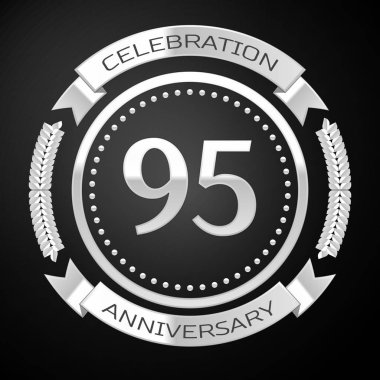 Doksan beş yıl yıldönümü kutlamaları gümüş halkalı ve siyah arka plan üzerine şerit. Vektör çizim