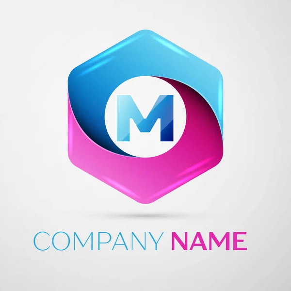 Letter M vector logo symbool in de kleurrijke zeshoekige op grijze achtergrond. Vector sjabloon voor uw ontwerp — Stockvector