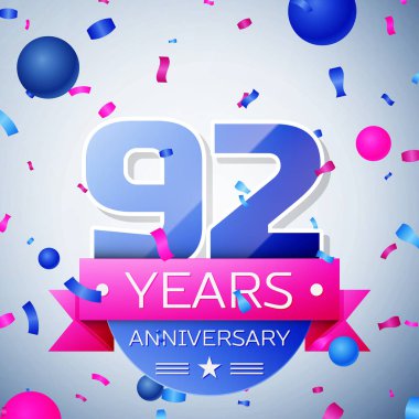 Doksan iki yıl yıldönümü kutlamaları gri arka plan üzerinde. Yıldönümü şerit