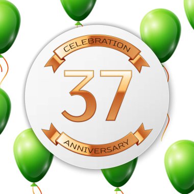 Beyaz daire kağıt afiş altın şerit ile altın sayı otuz yedi yıl yıldönümü kutlamaları. Beyaz arka plan üzerinde gerçekçi yeşil balonlar kurdele ile. Vektör çizim.