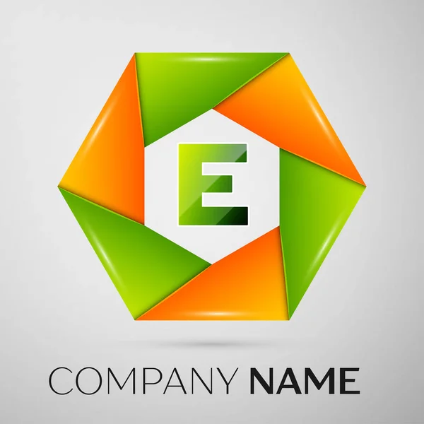 Písmeno E vektorové logo symbol v barevné kolečko na šedém pozadí. Vektor šablona pro návrh — Stockový vektor