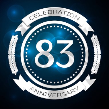 Seksen üç yıl yıldönümü kutlamaları gümüş yüzük ve şerit üzerinde mavi arka plan ile. Vektör çizim