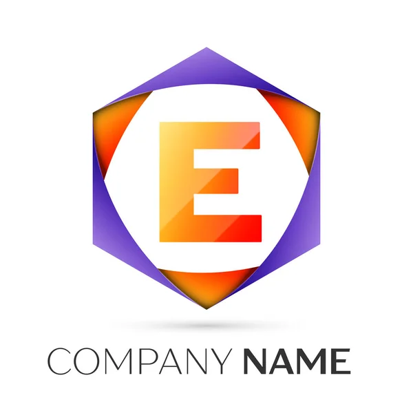 Písmeno E vektorové logo symbol v barevné imbus na šedé ba — Stockový vektor