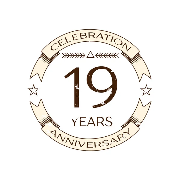 Reális tizenkilenc éves évforduló ünneplés logó gyűrű és a szalag fehér háttér. A design vektor sablon — Stock Vector