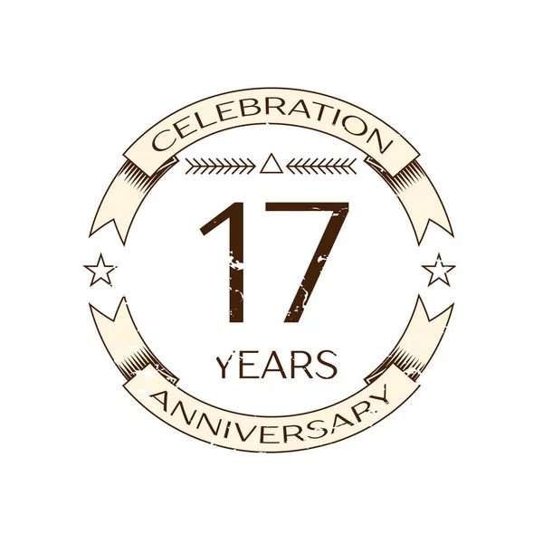 Realistico diciassette anni anniversario celebrazione logo con anello e nastro su sfondo bianco. Modello vettoriale per il tuo design — Vettoriale Stock