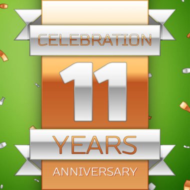 Gerçekçi on bir yıl yıldönümü kutlama tasarım. Gümüş ve altın şerit, yeşil zemin üzerine konfeti. Doğum günü partin için renkli vektör şablon öğeleri. Yıldönümü şerit