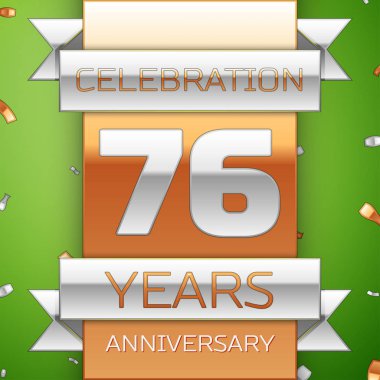Gerçekçi yetmiş altı yıl yıldönümü kutlama tasarım. Gümüş ve altın şerit, yeşil zemin üzerine konfeti. Doğum günü partin için renkli vektör şablon öğeleri. Yıldönümü şerit