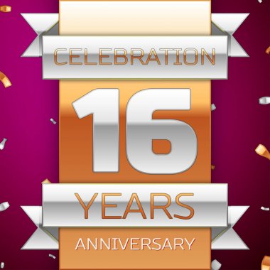 Gerçekçi on altı yıl yıldönümü kutlama tasarım. Gümüş ve altın şerit, mor zemin üzerine konfeti. Doğum günü partin için renkli vektör şablon öğeleri. Yıldönümü şerit