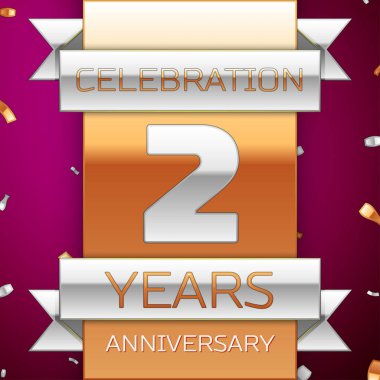 Gerçekçi iki yıl yıldönümü kutlama tasarım. Gümüş ve altın şerit, mor zemin üzerine konfeti. Doğum günü partin için renkli vektör şablon öğeleri. Yıldönümü şerit