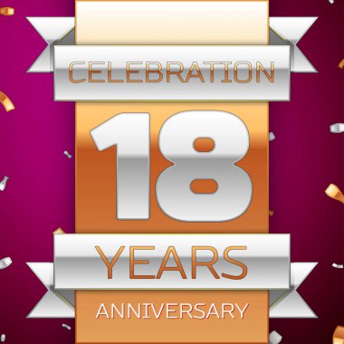 Gerçekçi on sekiz yıl yıldönümü kutlama tasarım. Gümüş ve altın şerit, mor zemin üzerine konfeti. Doğum günü partin için renkli vektör şablon öğeleri. Yıldönümü şerit