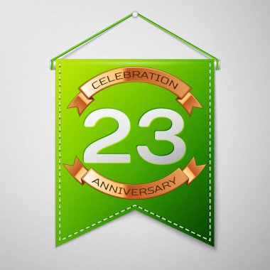 Gri arka plan üzerinde yazıt yirmi üç yıl yıldönümü kutlama tasarım ile gerçekçi yeşil bayrağı. Altın şerit. Doğum günü partin için renkli şablon öğeleri. Vektör çizim