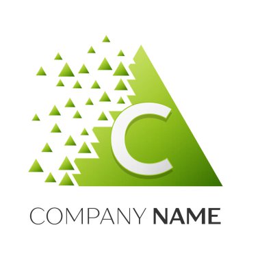 Gerçekçi harf C vektör logo simge ile parçalanmış bloklar beyaz arka plan üzerinde renkli üçgen. Tasarımınız için vektör şablonu