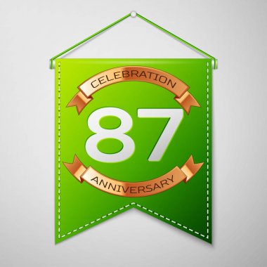 Gri arka plan üzerinde yazıt seksen yedi yıl yıldönümü kutlama tasarım ile gerçekçi yeşil bayrağı. Altın şerit. Doğum günü partin için renkli şablon öğeleri. Vektör çizim