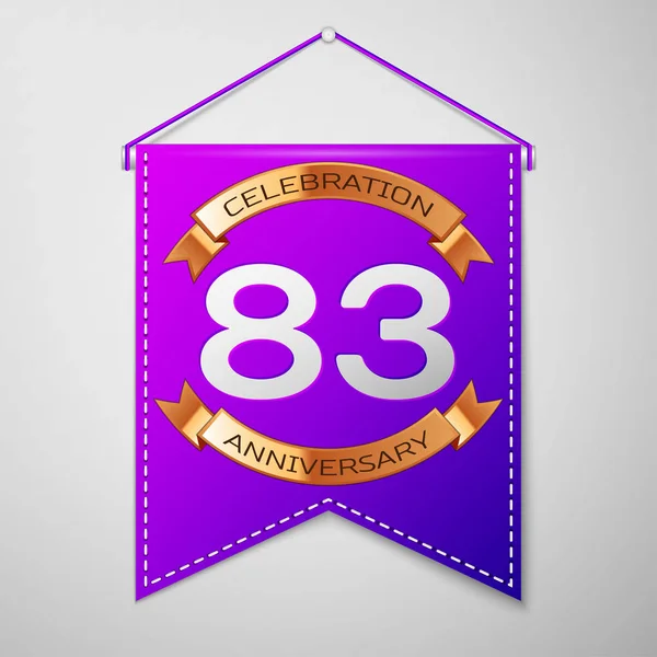 灰色の背景上の碑文の 80 3 年周年記念お祝いデザインと現実的な紫のペナント。ゴールデン リボン。あなたの誕生日パーティーのためのカラフルなテンプレート要素。ベクトル図 — ストックベクタ