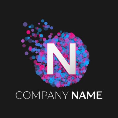 Gerçekçi harf N logosu ile mavi, mor, pembe parçacıklar ve kabarcık nokta siyah arka plan üzerine bir dairede. Tasarımınız için vektör şablonu