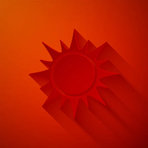 Papel cortado ícone sol isolado no fundo vermelho. Estilo de arte de papel. Ilustração vetorial — Vetor de Stock