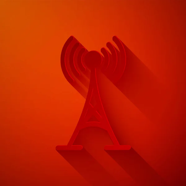 Ikona řezání papíru Anténa izolované na červeném pozadí. Rádiová anténa bezdrátová. Technologie a síťová signální rádiová anténa. Papírový styl. Vektorová ilustrace — Stockový vektor