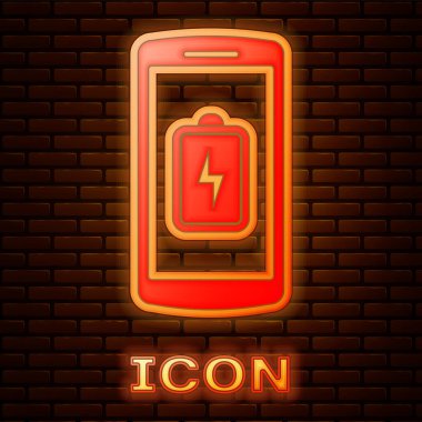 Tuğla duvar arka plan üzerinde izole parlak neon Smartphone pil şarj simgesi. Bir düşük pil şarjı ile telefon. Vektör çizim