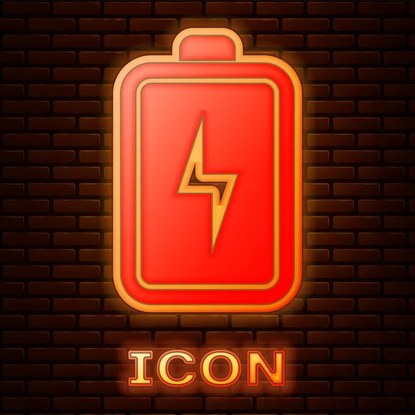 Leuchtende Neon-Akku-Symbol isoliert auf Ziegelwand Hintergrund. Blitz-Symbol. Vektorillustration — Stockvektor
