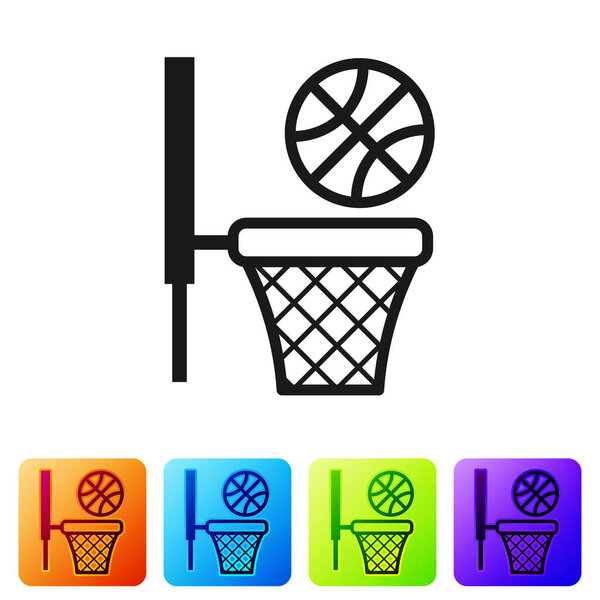 Черный баскетбольный мяч и корзина значок изолированы на белом фоне. Мяч в баскетбольном кольце. Поставьте их в цветные квадратные пуговицы. Векторная миграция
