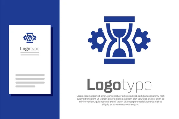 Blauwe zandloper en tandwielpictogram geïsoleerd op witte achtergrond. Tijdmanagement symbool. Klok en versnelling pictogram. Productiviteitssymbool. Logo ontwerp template element. Vector Illustratie — Stockvector