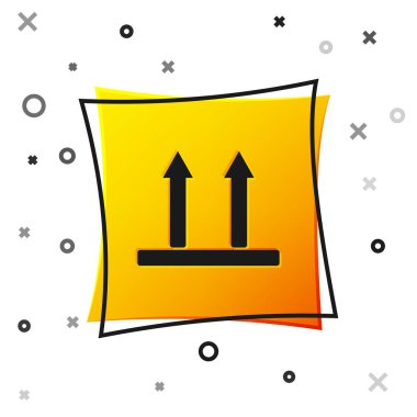 Siyah Bu taraf beyaz arkaplanda izole edilmiş bir simge. Paketin üst tarafını gösteren iki ok. Bu oklar her zaman yukarıyı göstersin diye kargo tutuldu. Sarı kare düğme. Vektör İllüstrasyonu