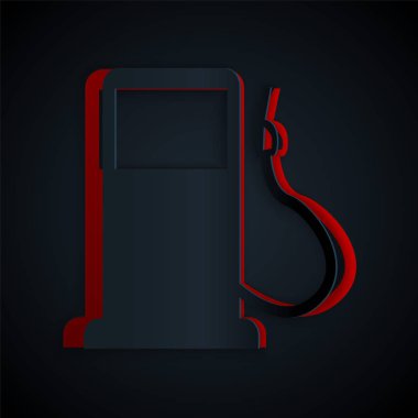 Kağıt kesiği Petrol ya da benzin istasyonu simgesi siyah arkaplanda izole edilmiş. Araba yakıtı sembolü. Benzin pompası. Kağıt sanatı tarzı. Vektör İllüstrasyonu