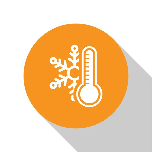 Thermomètre blanc avec icône de flocon de neige isolé sur fond blanc. Bouton rond orange. Illustration vectorielle — Image vectorielle