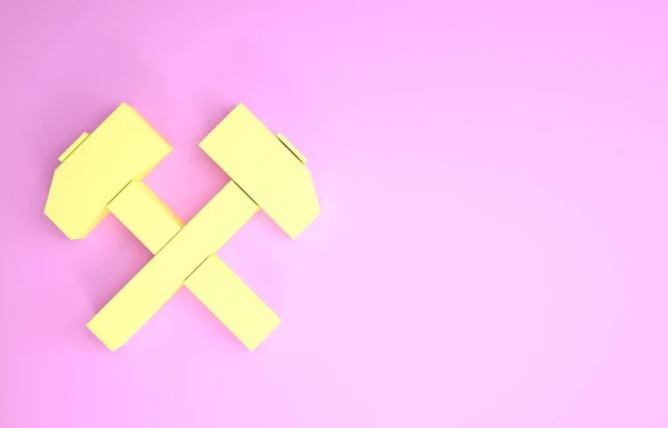 Amarillo Dos martillos cruzados icono aislado sobre fondo rosa. Herramienta para reparación. Concepto minimalista. 3D ilustración 3D render — Foto de Stock