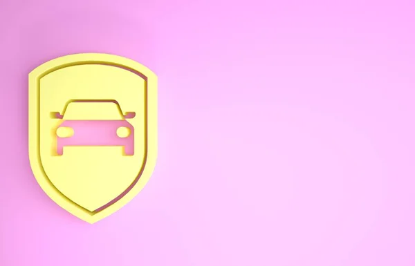 Amarillo icono de la protección del coche o seguro aislado sobre fondo rosa. Protege el escudo del coche. Icono del vehículo insignia de seguridad. Etiqueta de seguridad automática. Concepto minimalista. 3D ilustración 3D render — Foto de Stock