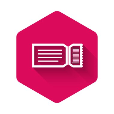 Beyaz Bilet simgesi uzun gölgeli izole edildi. Pembe altıgen düğmesi. Vektör İllüstrasyonu