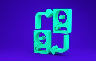 Green A sabit veri depolama aygıtı sabit disk sabit disk okları, veri kopyalama simgesi mavi arkaplan izole. Sabit disk sürücüsüyle veri değişimi. Minimalizm kavramı. 3d illüstrasyon 3d canlandırma