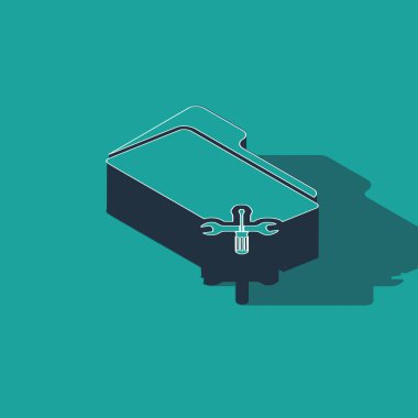 Yeşil arkaplanda izole edilmiş tornavida ve anahtar simgesine sahip Isometric Dizini. Ayarlama, servis, ayar, bakım, onarım, onarım. Vektör İllüstrasyonu