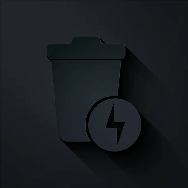 Papiergeschnittener Blitz mit Mülleimersymbol isoliert auf schwarzem Hintergrund. Verschwendung zu Energie. Mülleimer-Schild. Recyclingkorbschild. Papierkunst. Vektorillustration — Stockvektor