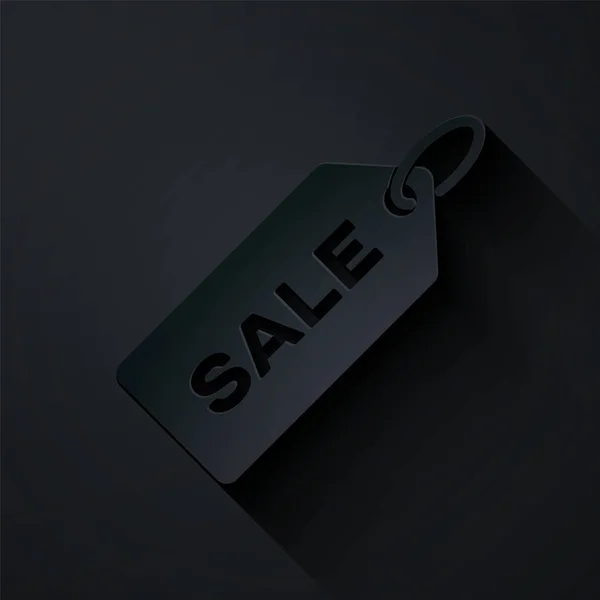 Papier gesneden prijskaartje met een inscriptie Sale icoon geïsoleerd op zwarte achtergrond. Badge voor de prijs. Promo tag korting. Papierkunst stijl. Vector Illustratie — Stockvector