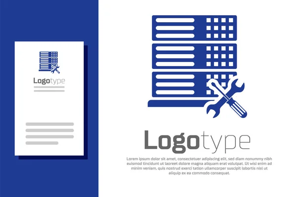 Server Blue Database con cacciavite e icona della chiave isolata su sfondo bianco. Regolazione, assistenza, regolazione, manutenzione, riparazione, fissaggio. Elemento modello di design logo. Illustrazione vettoriale — Vettoriale Stock