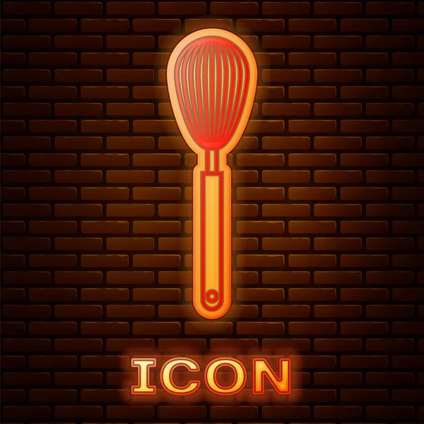 Świecące Neon kuchnia trzepaczka ikona izolowane na tle muru ceglanego. Naczynia do gotowania, Beater jaj. Znak sztućców. Symbol mieszanki żywności. Ilustracja wektorowa — Wektor stockowy
