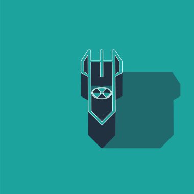 Isometric Nükleer Roket ikonu yeşil arka planda izole edildi. Roket bombası düşüyor. Vektör İllüstrasyonu