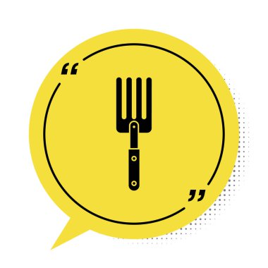 Siyah Bahçe çatal simgesi beyaz arkaplanda izole edildi. Pitchfork ikonu. Bahçecilik, tarım, çiftçilik aleti. Sarı konuşma balonu sembolü. Vektör İllüstrasyonu