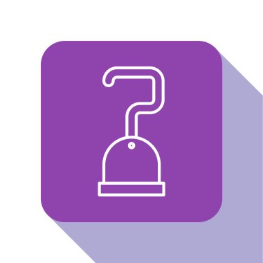 Beyaz çizgi Korsan kancası simgesi beyaz arkaplanda izole edildi. Mor kare düğme. Vektör İllüstrasyonu