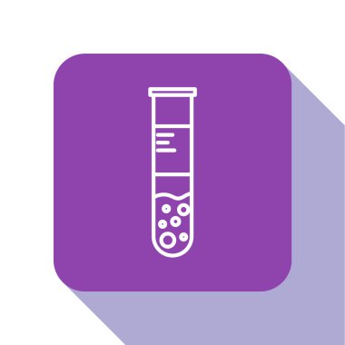 Beyaz çizgi test tüpü ve beyaz arka planda izole edilmiş kimyasal test ikonu. Laboratuvar cam levhası. Mor kare düğme. Vektör İllüstrasyonu